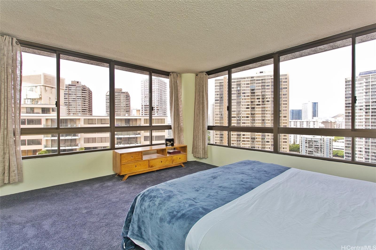 Canterbury Pl condo # 25A, Honolulu, Hawaii - photo 10 of 19
