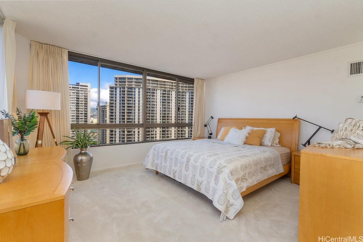 Canterbury Pl condo # 26A, Honolulu, Hawaii - photo 11 of 25