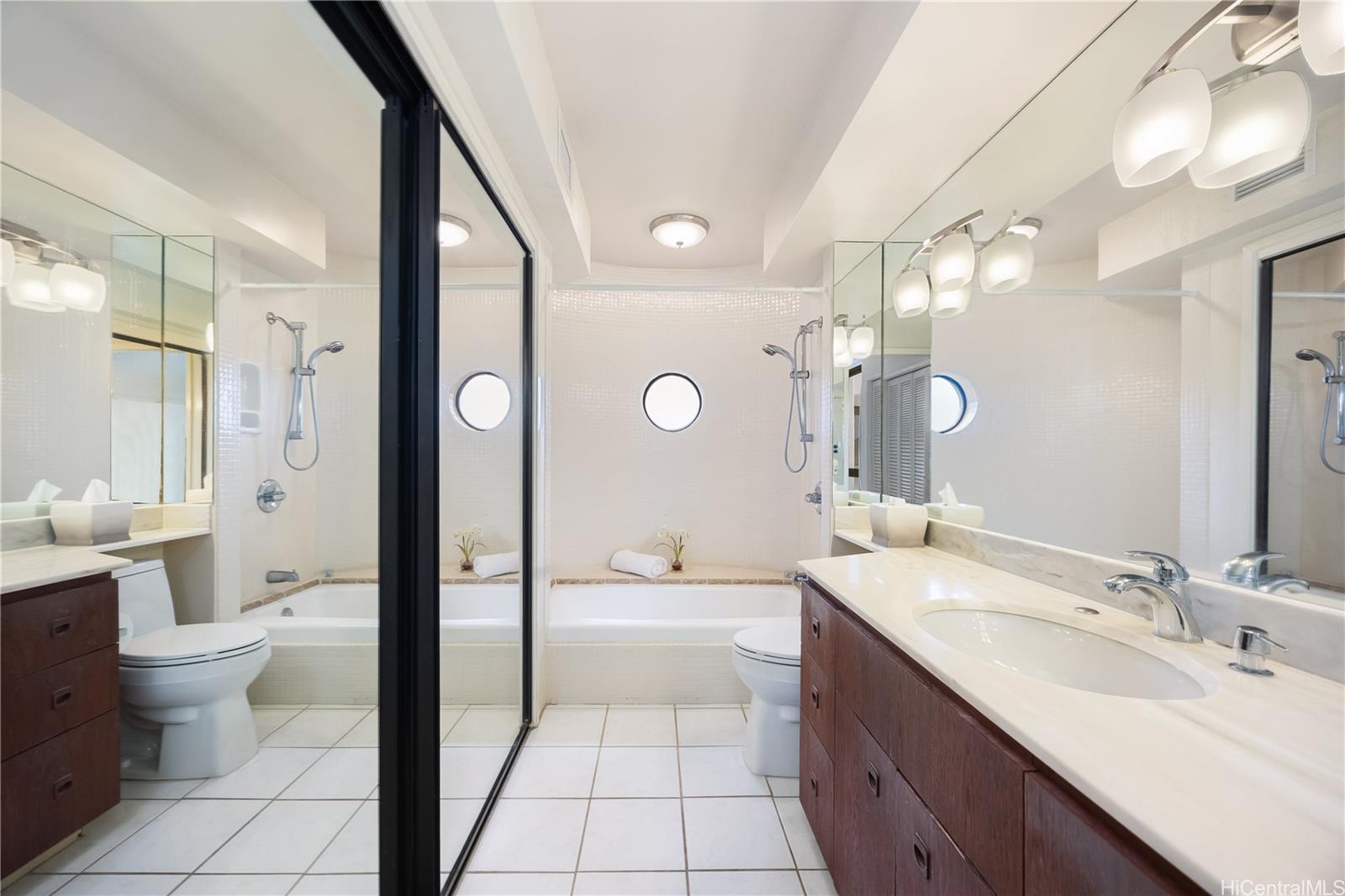 Canterbury Pl condo # 26C, Honolulu, Hawaii - photo 17 of 25