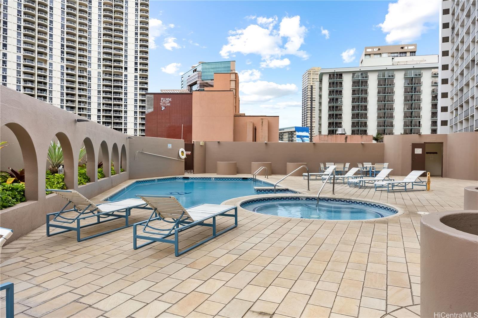 Canterbury Pl condo # 26C, Honolulu, Hawaii - photo 20 of 25