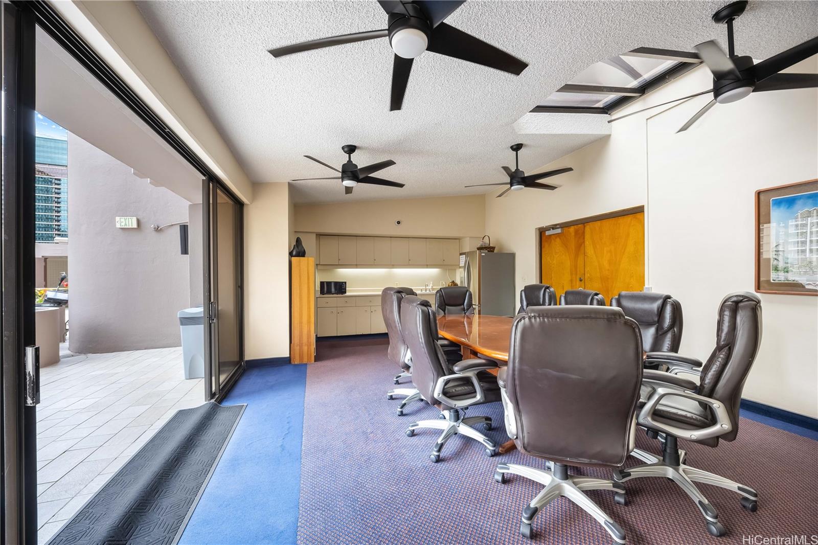 Canterbury Pl condo # 26C, Honolulu, Hawaii - photo 23 of 25