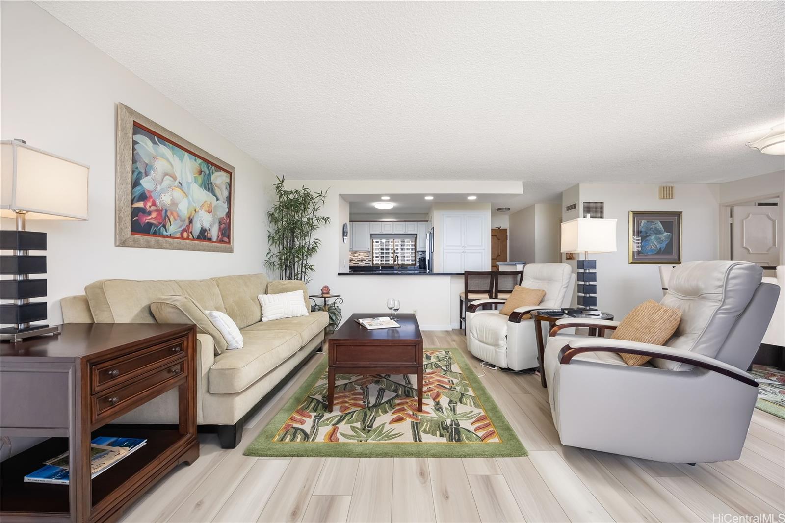 Canterbury Pl condo # 26C, Honolulu, Hawaii - photo 7 of 25