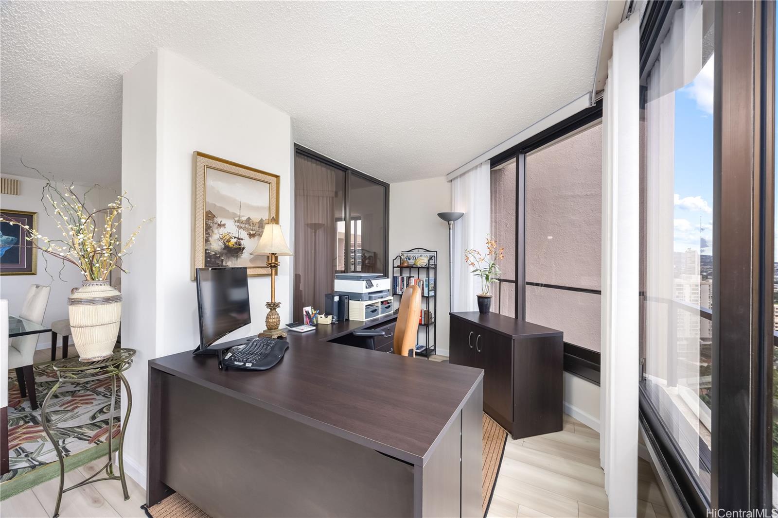 Canterbury Pl condo # 26C, Honolulu, Hawaii - photo 9 of 25