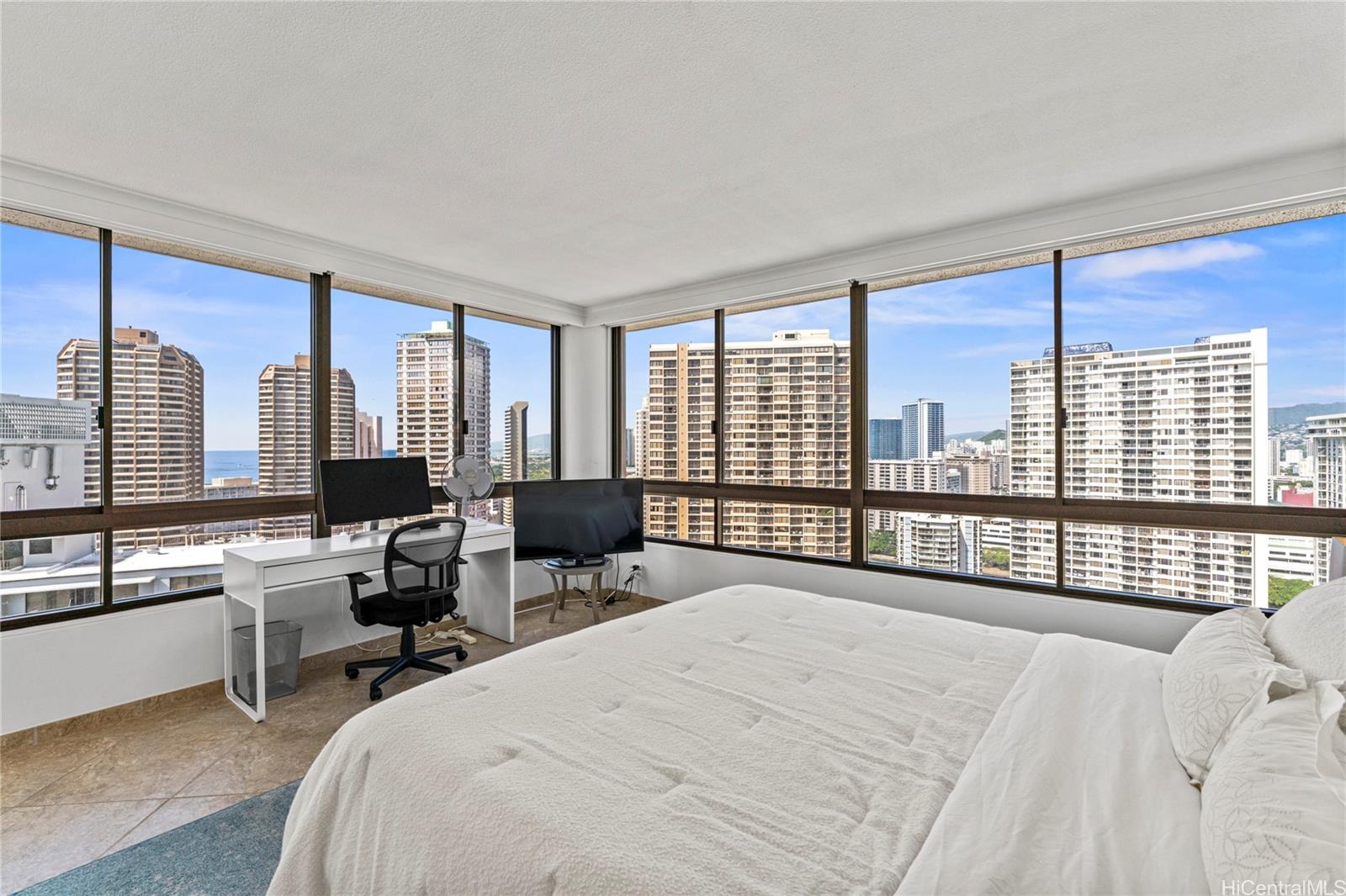 Canterbury Pl condo # 29A, Honolulu, Hawaii - photo 13 of 23