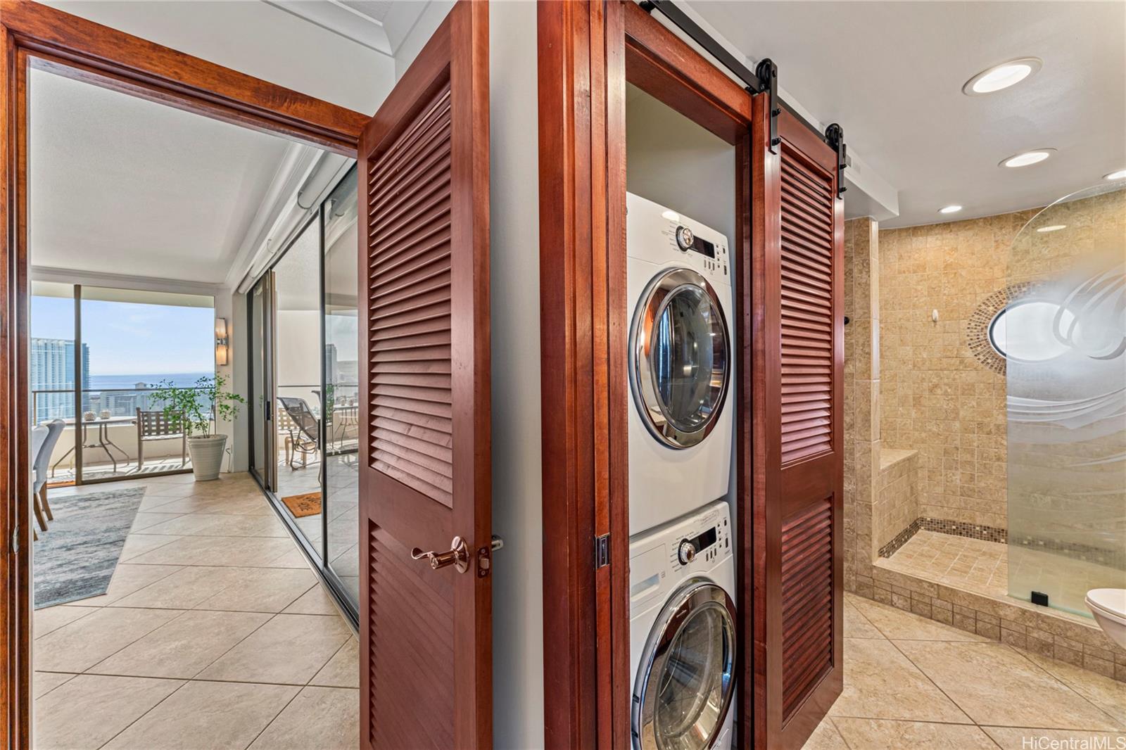 Canterbury Pl condo # 29A, Honolulu, Hawaii - photo 16 of 23