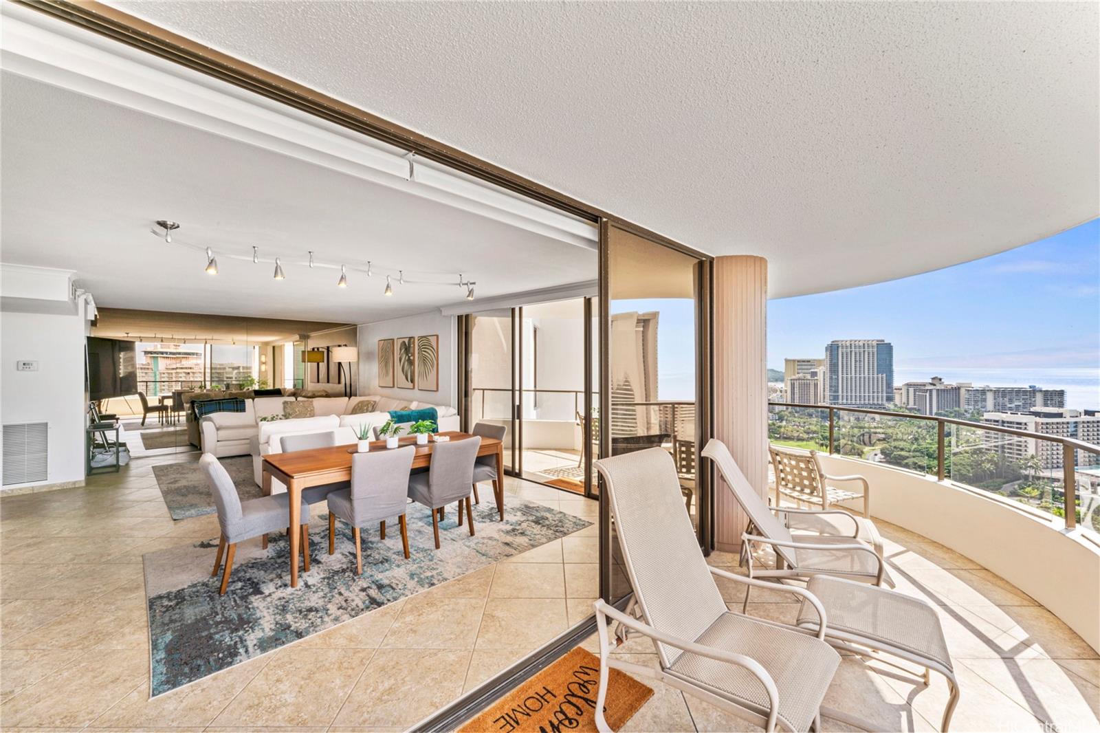 Canterbury Pl condo # 29A, Honolulu, Hawaii - photo 5 of 23