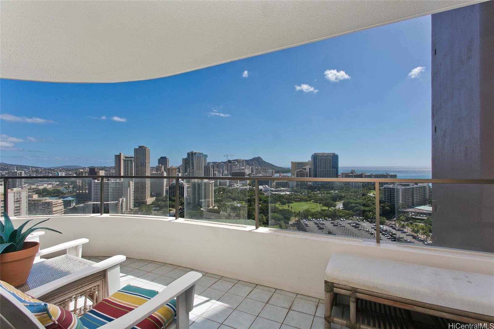 Canterbury Pl condo # 29D, Honolulu, Hawaii - photo 13 of 20