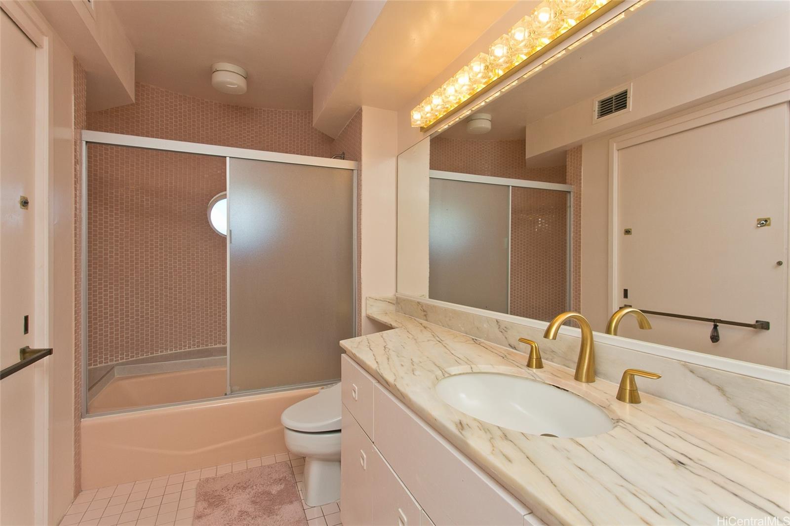 Canterbury Pl condo # 29D, Honolulu, Hawaii - photo 9 of 20