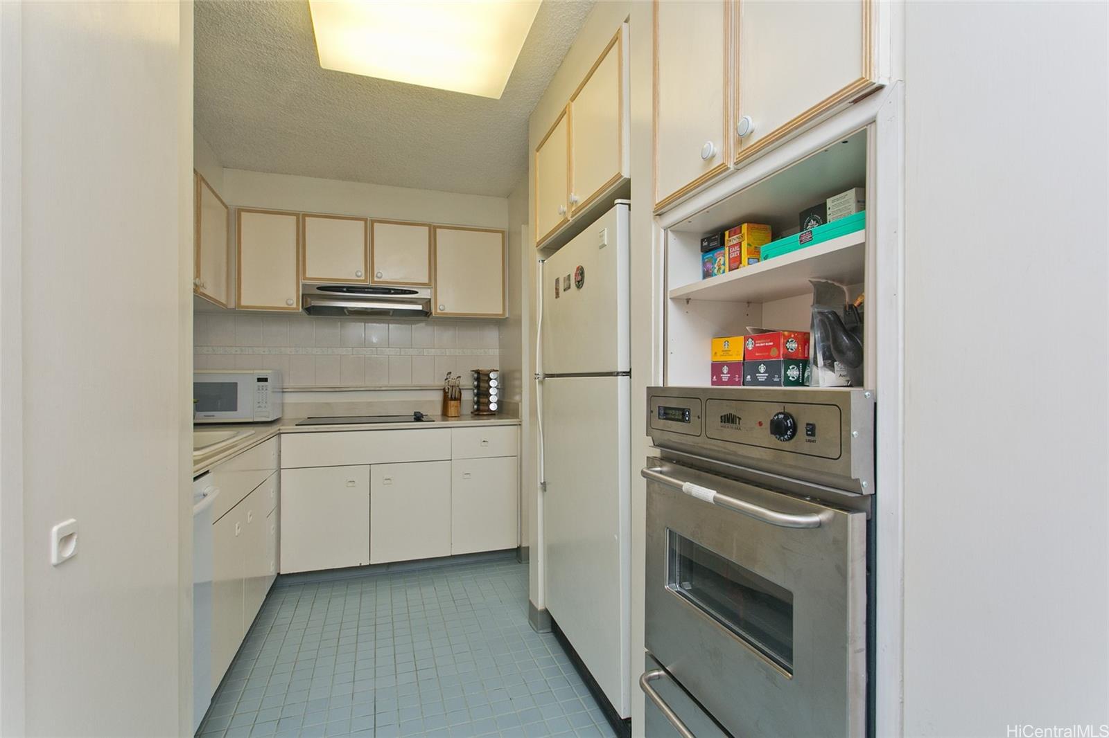 Canterbury Pl condo # 29D, Honolulu, Hawaii - photo 10 of 20