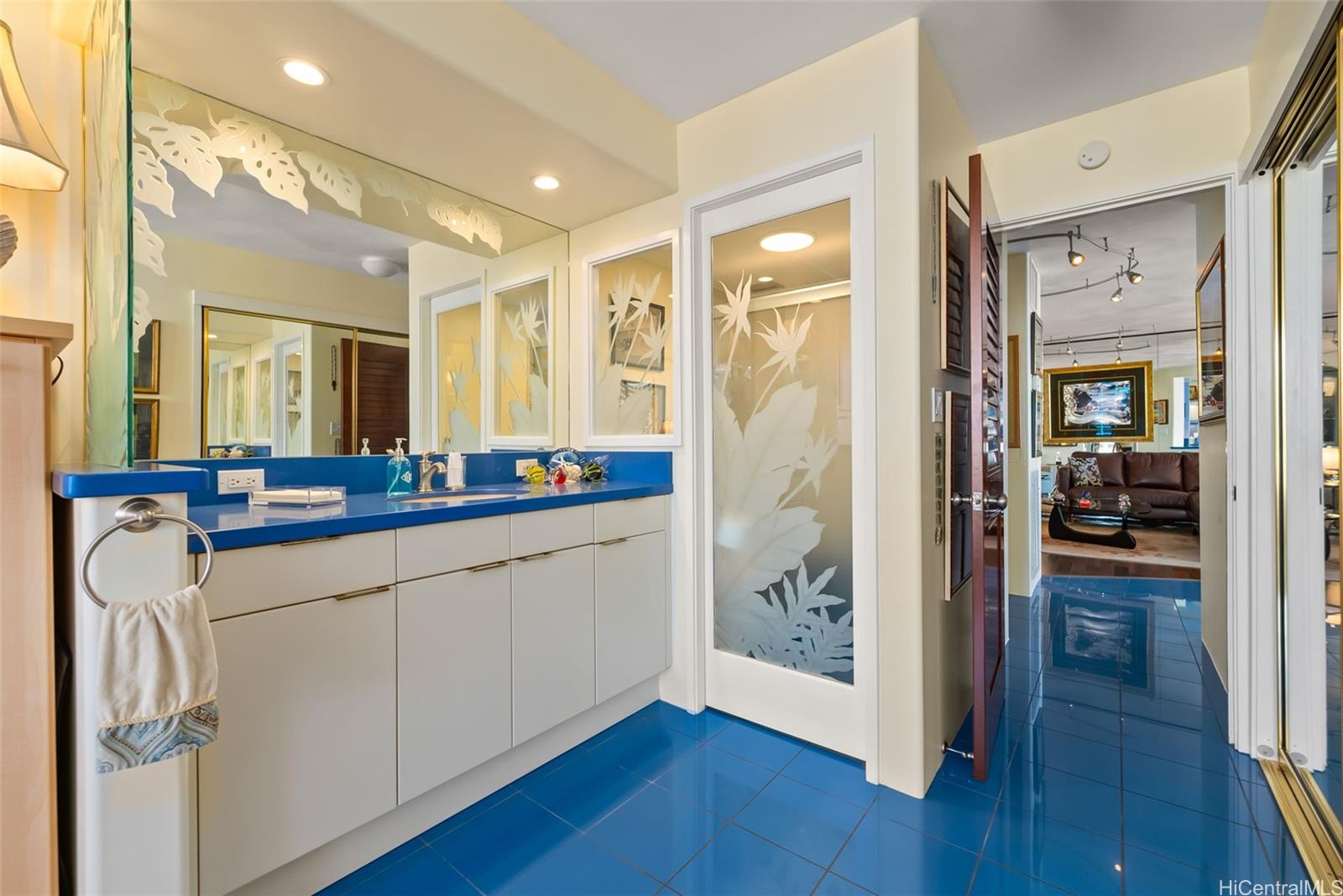 Canterbury Pl condo # 32A, Honolulu, Hawaii - photo 17 of 18