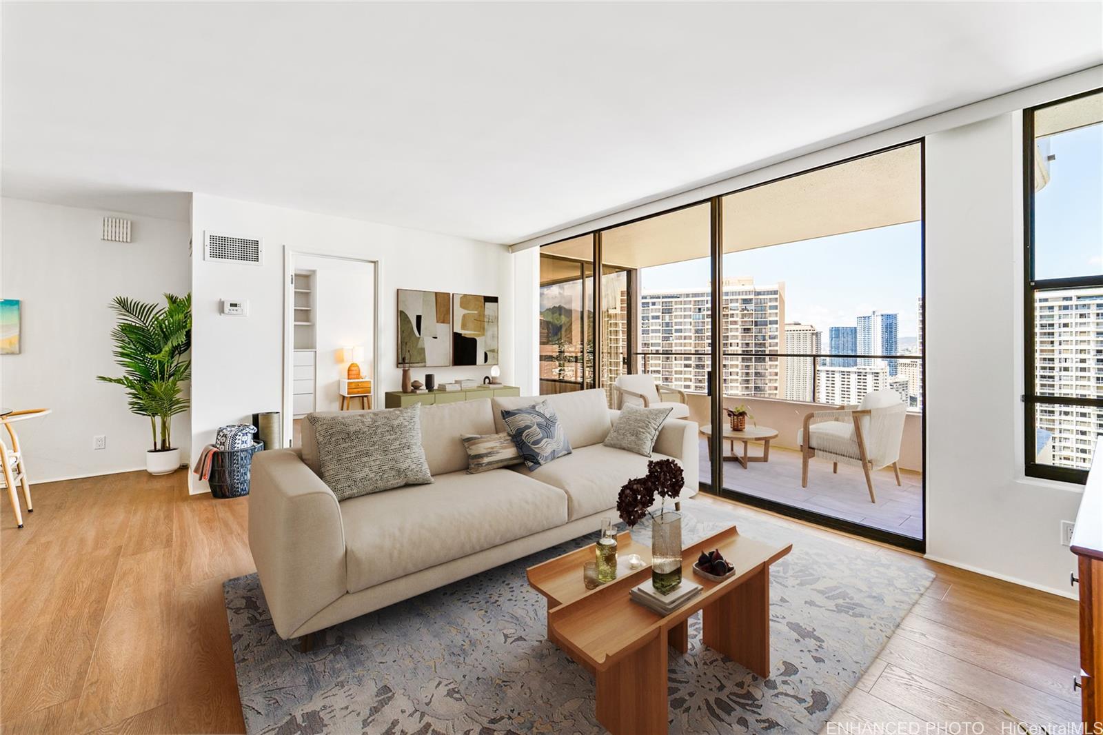 Canterbury Pl condo # 32E, Honolulu, Hawaii - photo 2 of 18