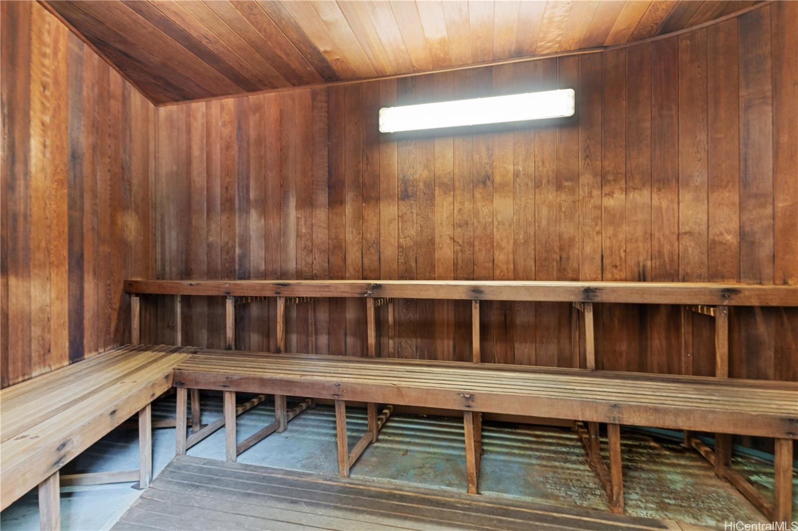 Canterbury Pl condo # 32E, Honolulu, Hawaii - photo 15 of 18