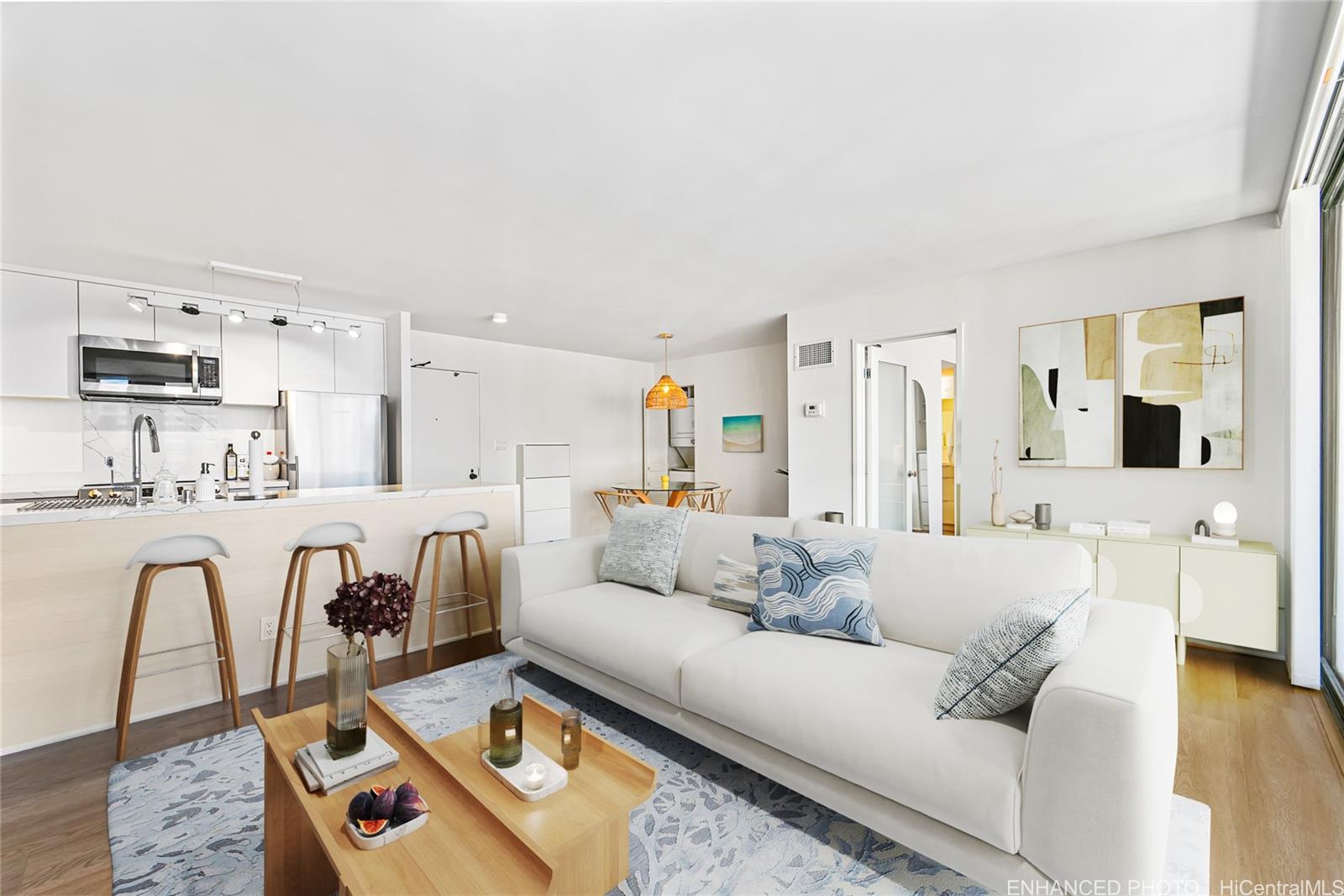 Canterbury Pl condo # 32E, Honolulu, Hawaii - photo 3 of 18