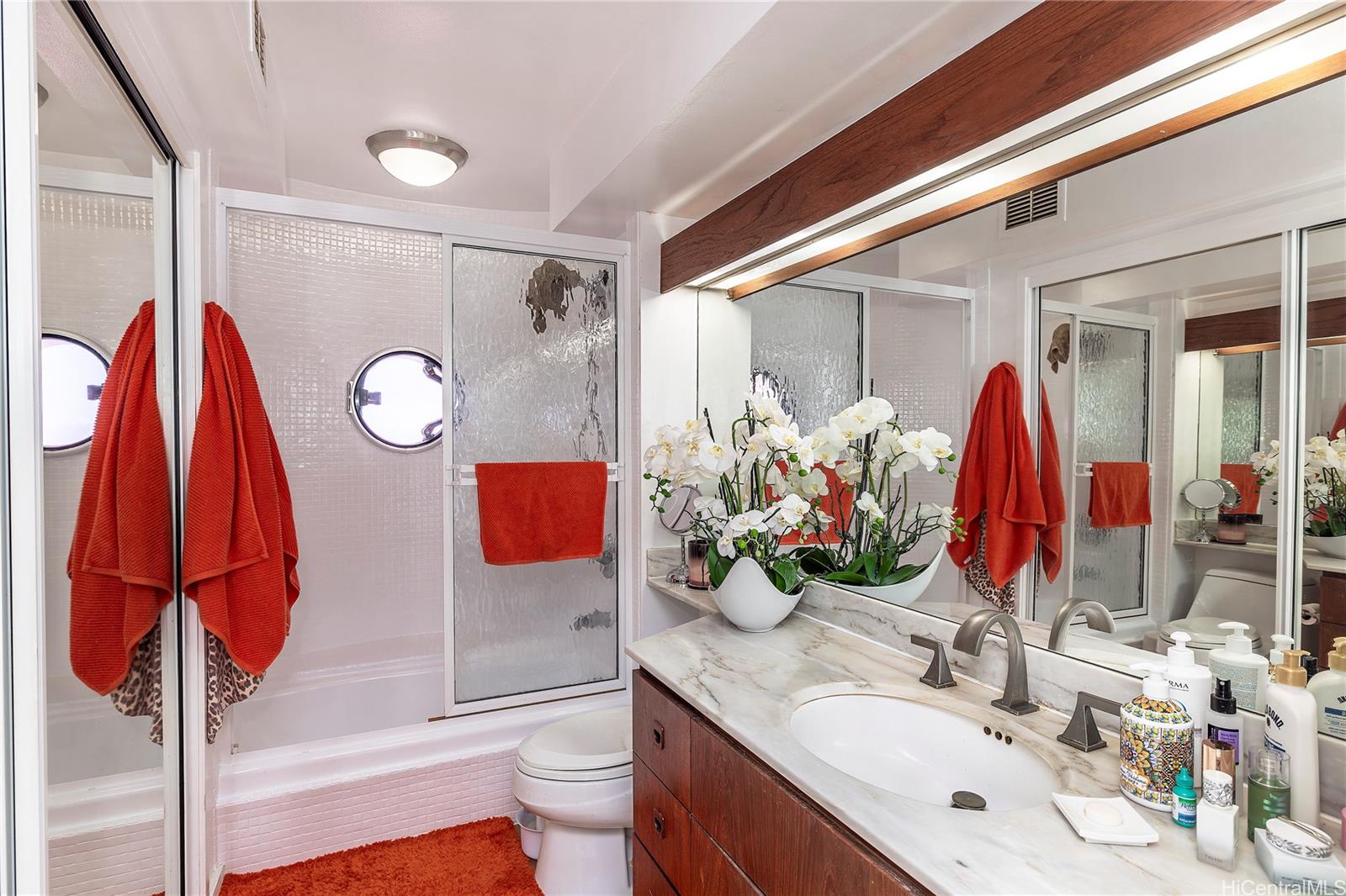 Canterbury Pl condo # 35C, Honolulu, Hawaii - photo 7 of 11