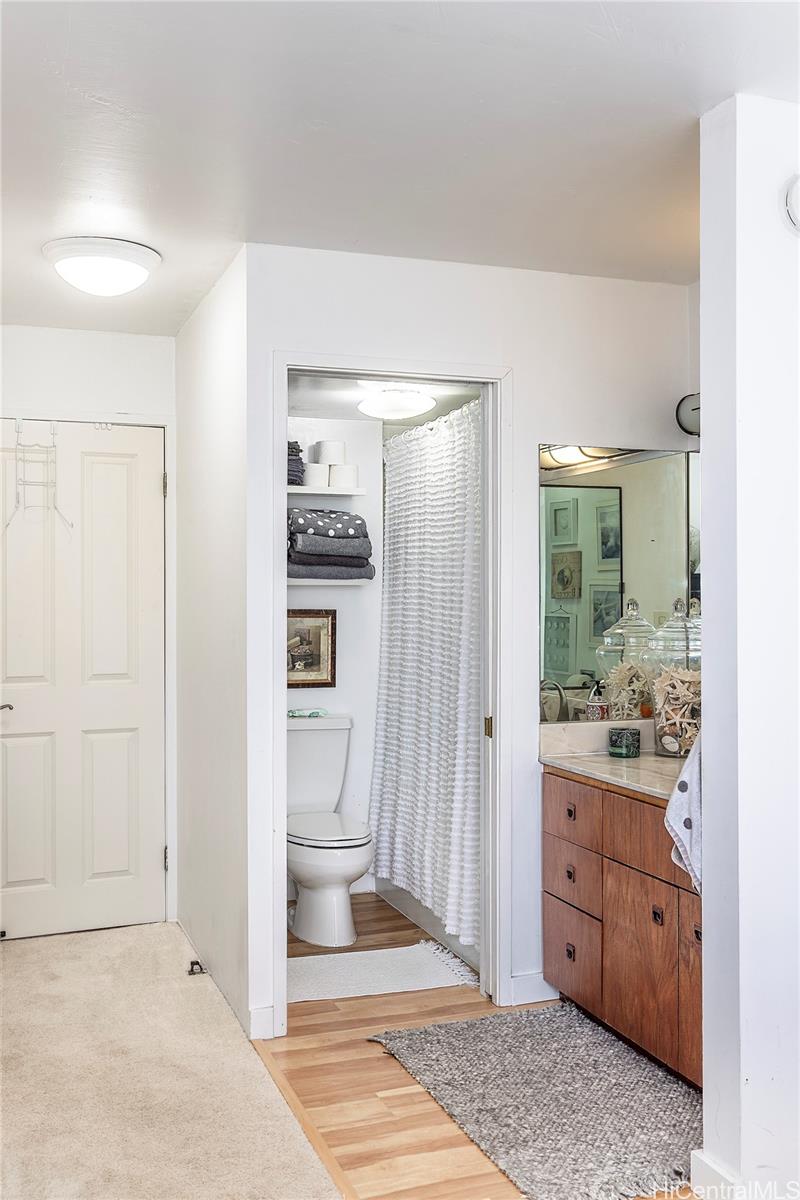 Canterbury Pl condo # 35C, Honolulu, Hawaii - photo 9 of 11