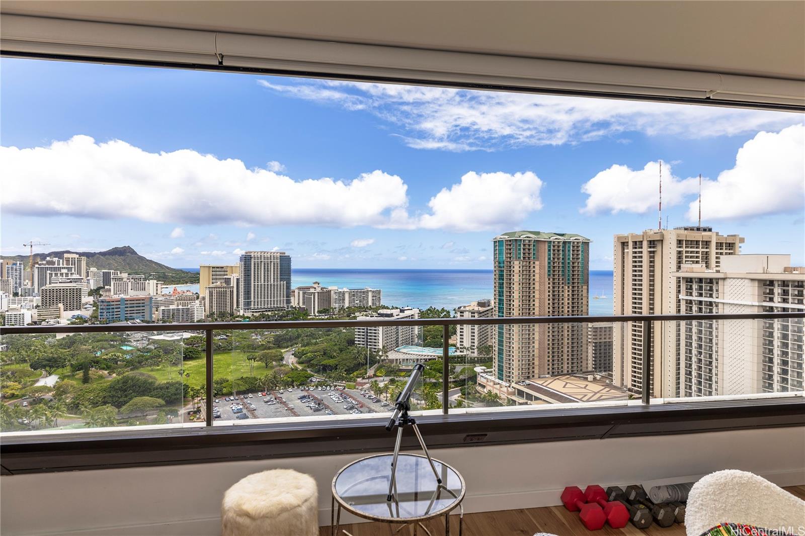 Canterbury Pl condo # 35C, Honolulu, Hawaii - photo 10 of 11