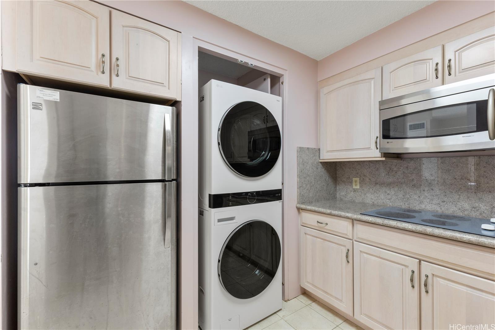 1910 Ala Moana Blvd Honolulu - Rental - photo 11 of 24