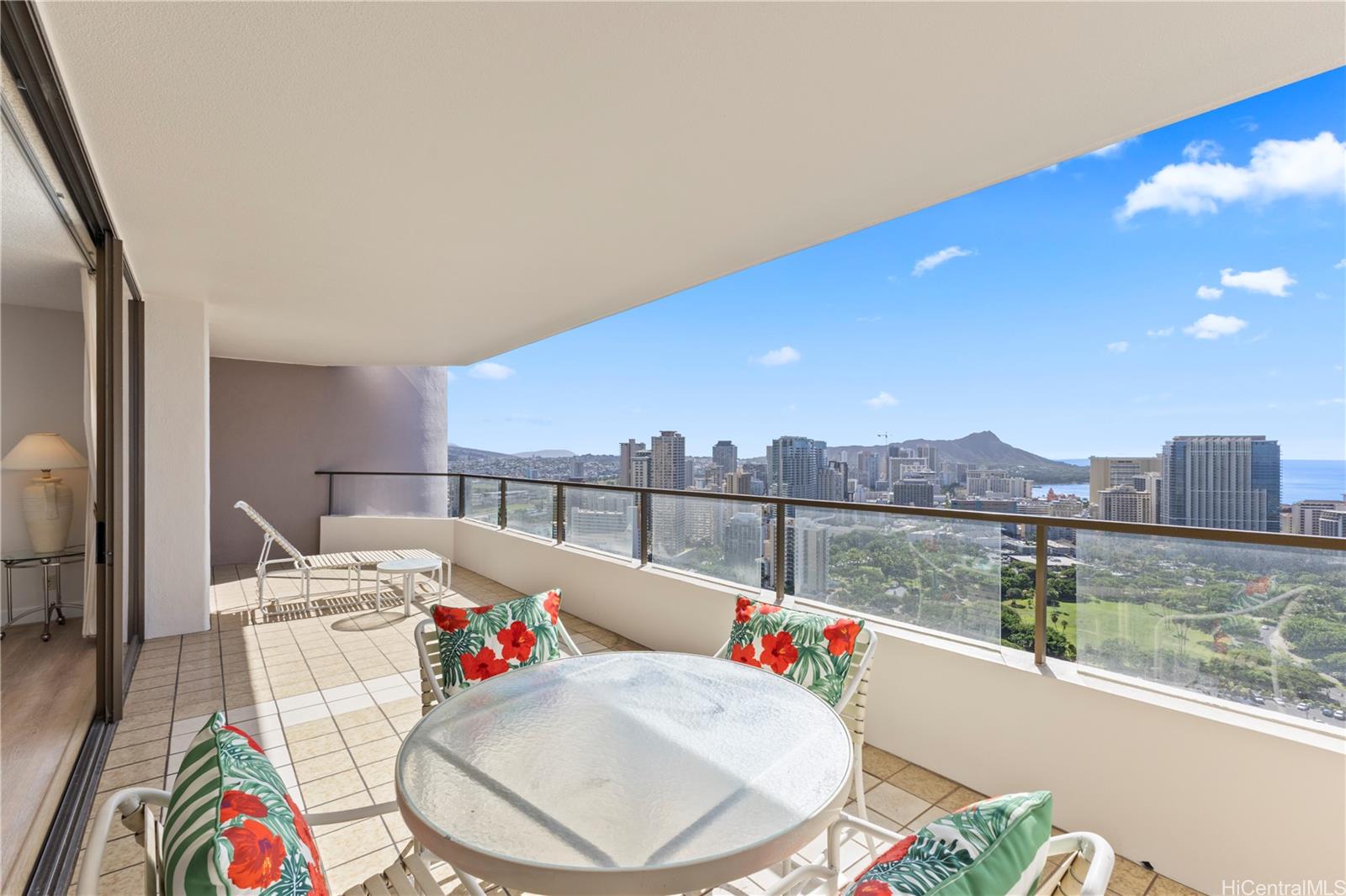 1910 Ala Moana Blvd Honolulu - Rental - photo 4 of 24