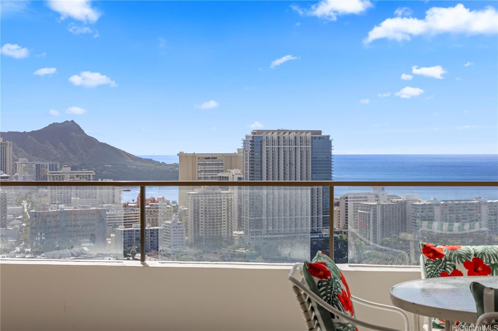 1910 Ala Moana Blvd Honolulu - Rental - photo 5 of 24