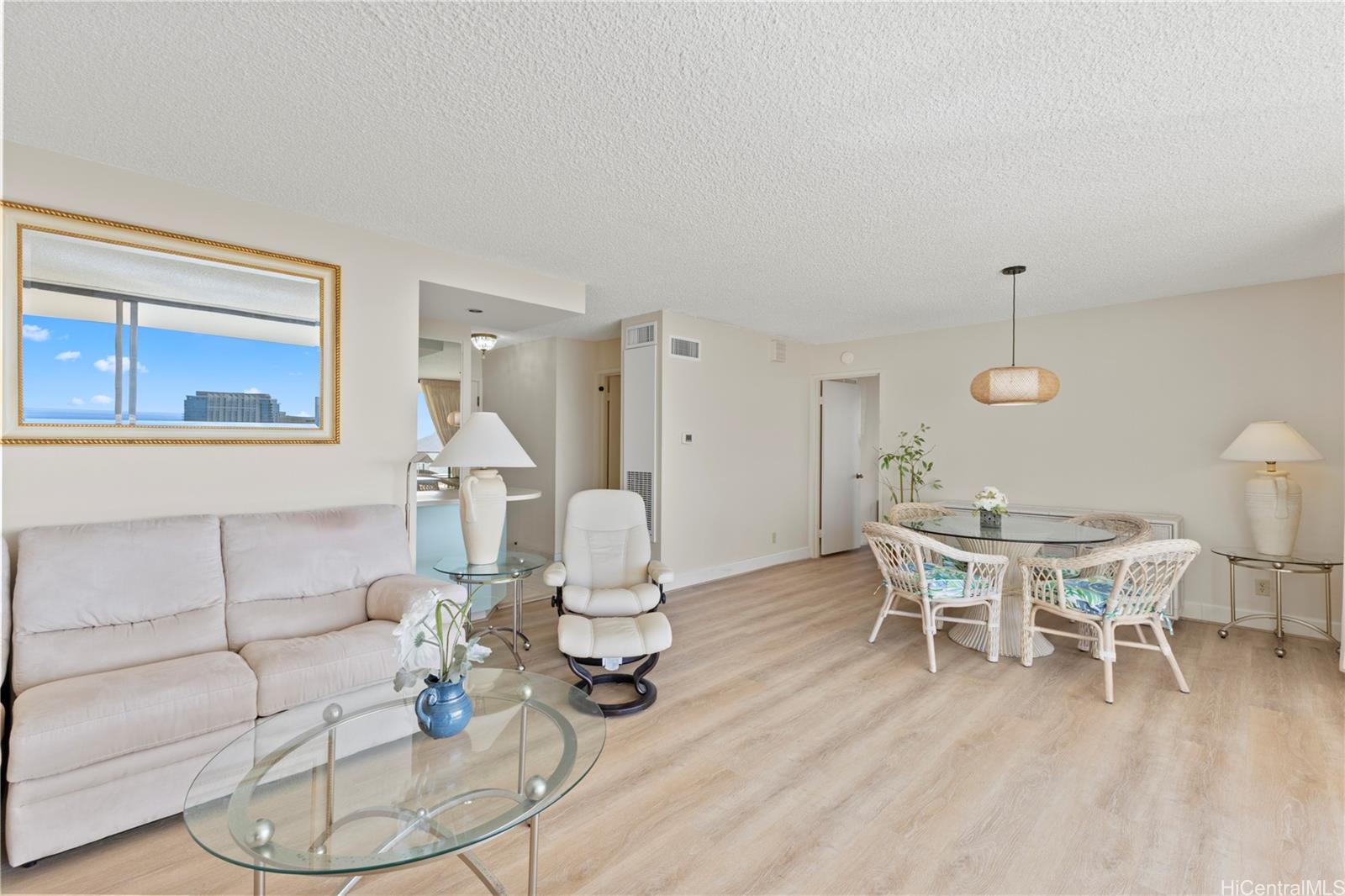 1910 Ala Moana Blvd Honolulu - Rental - photo 8 of 24