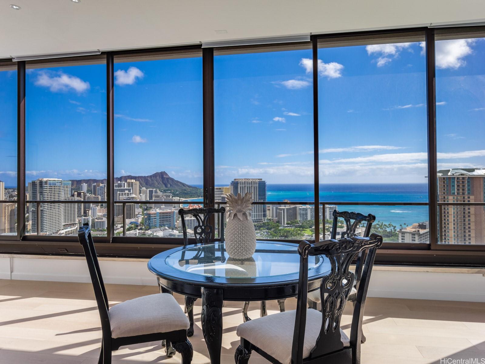 Canterbury Pl condo # 41B, Honolulu, Hawaii - photo 10 of 22