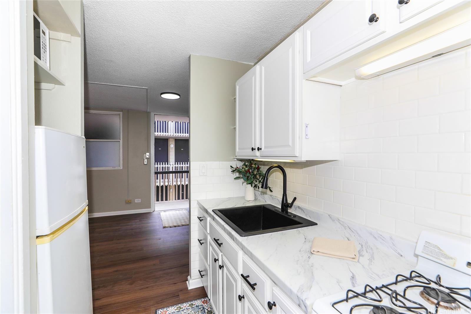 Kalakauan condo # 503, Honolulu, Hawaii - photo 2 of 19