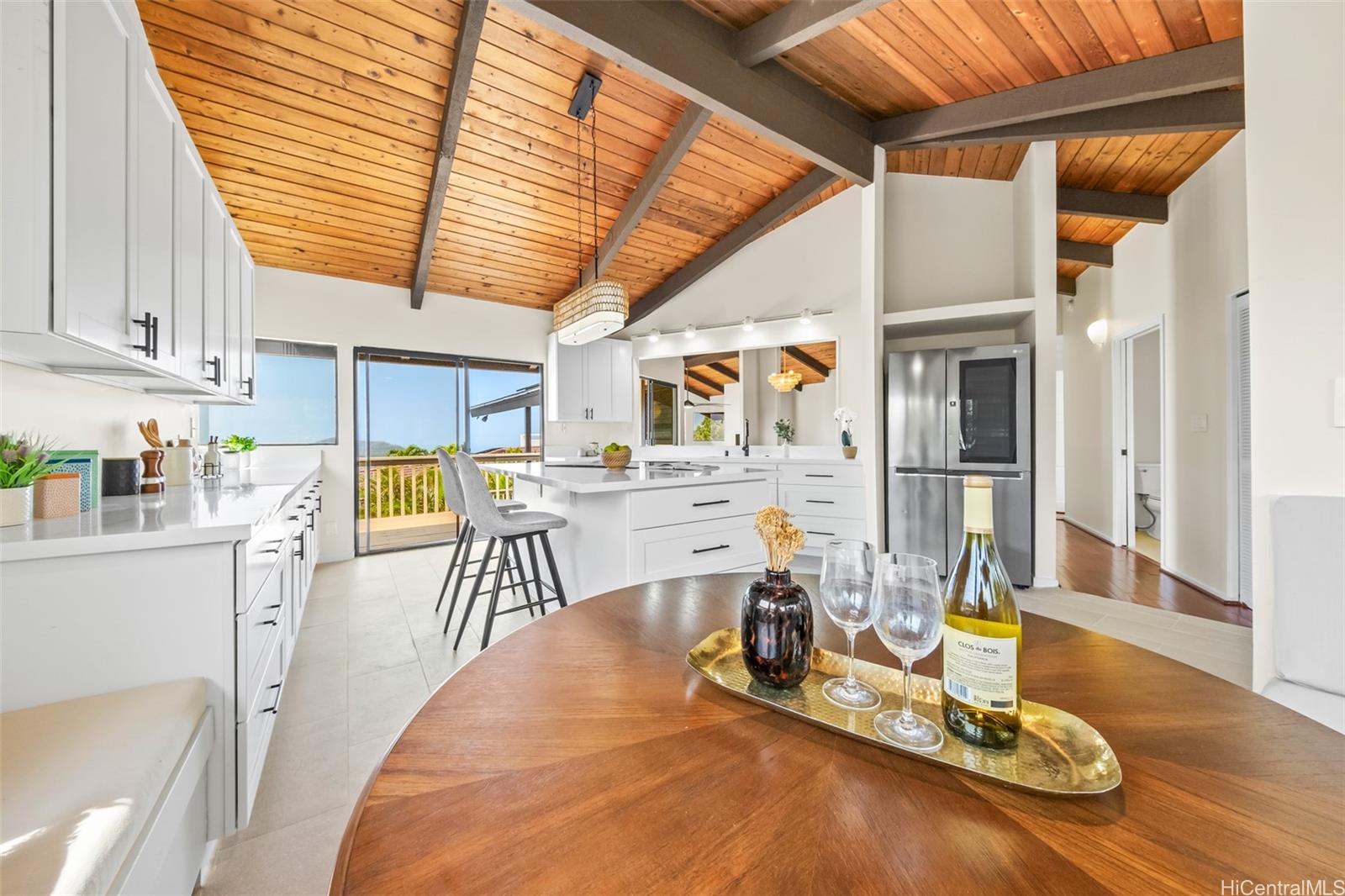 1912  Alaweo Street Waialae Iki, Diamond Head home - photo 4 of 25