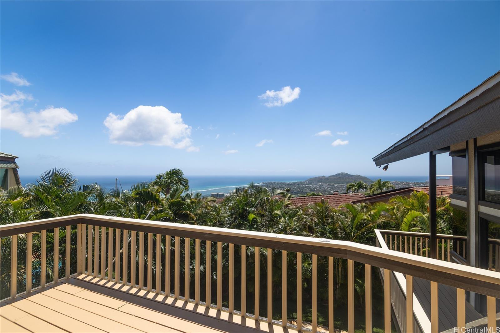 1912  Alaweo Street Waialae Iki, Diamond Head home - photo 5 of 25