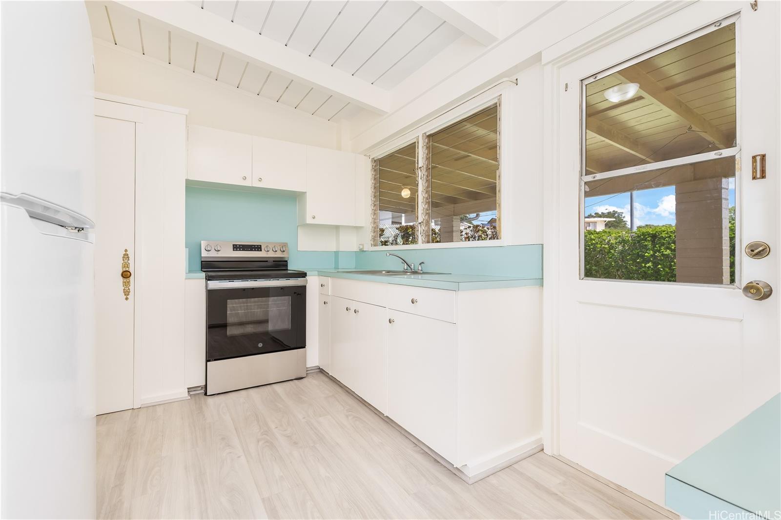 1912  Hoolehua St Pearl City-upper, PearlCity home - photo 20 of 23