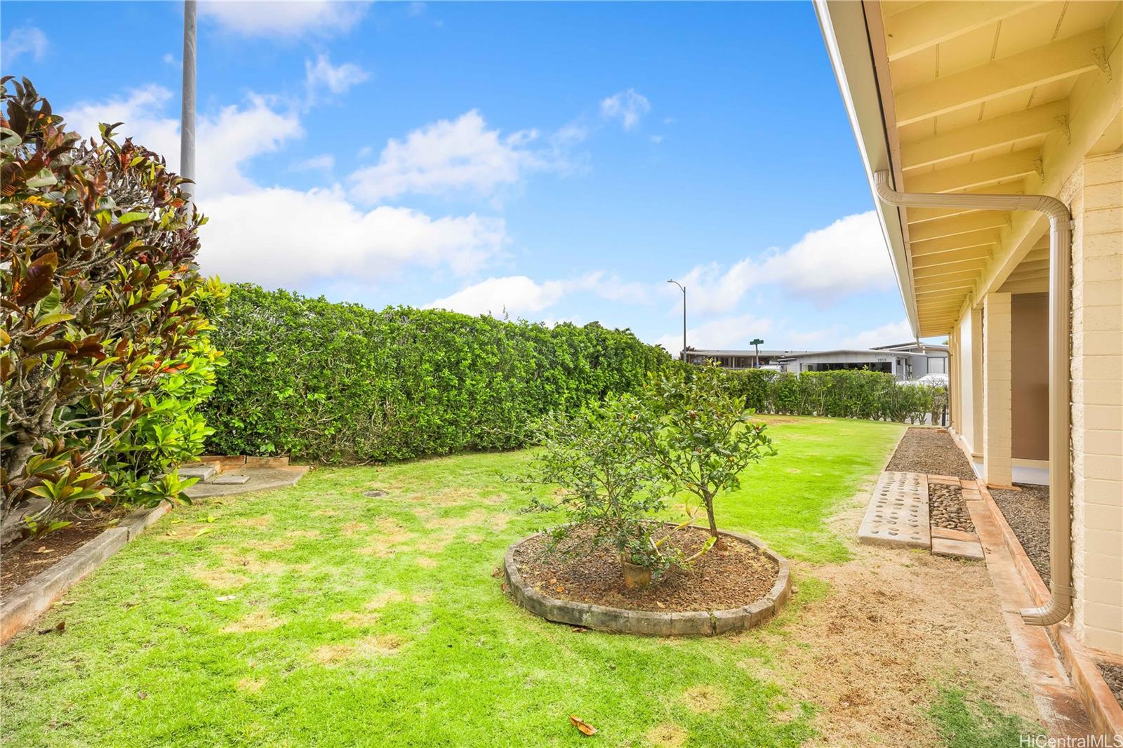 1912  Hoolehua St Pearl City-upper, PearlCity home - photo 3 of 23