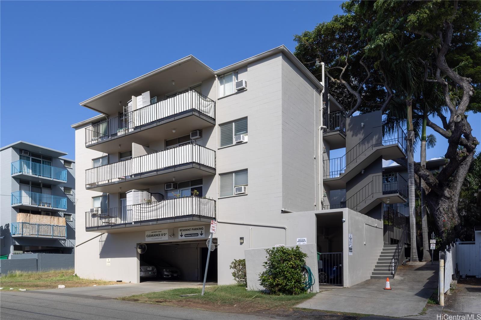 University Court Apts condo # 305, Honolulu, Hawaii - photo 12 of 17