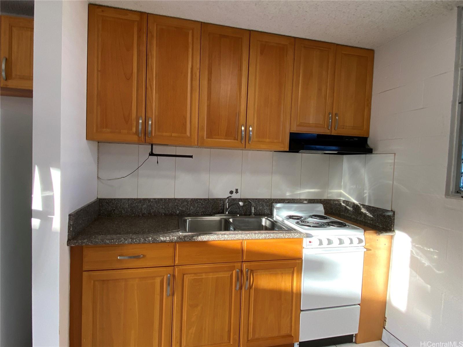 1914 University Ave Honolulu - Rental - photo 4 of 25