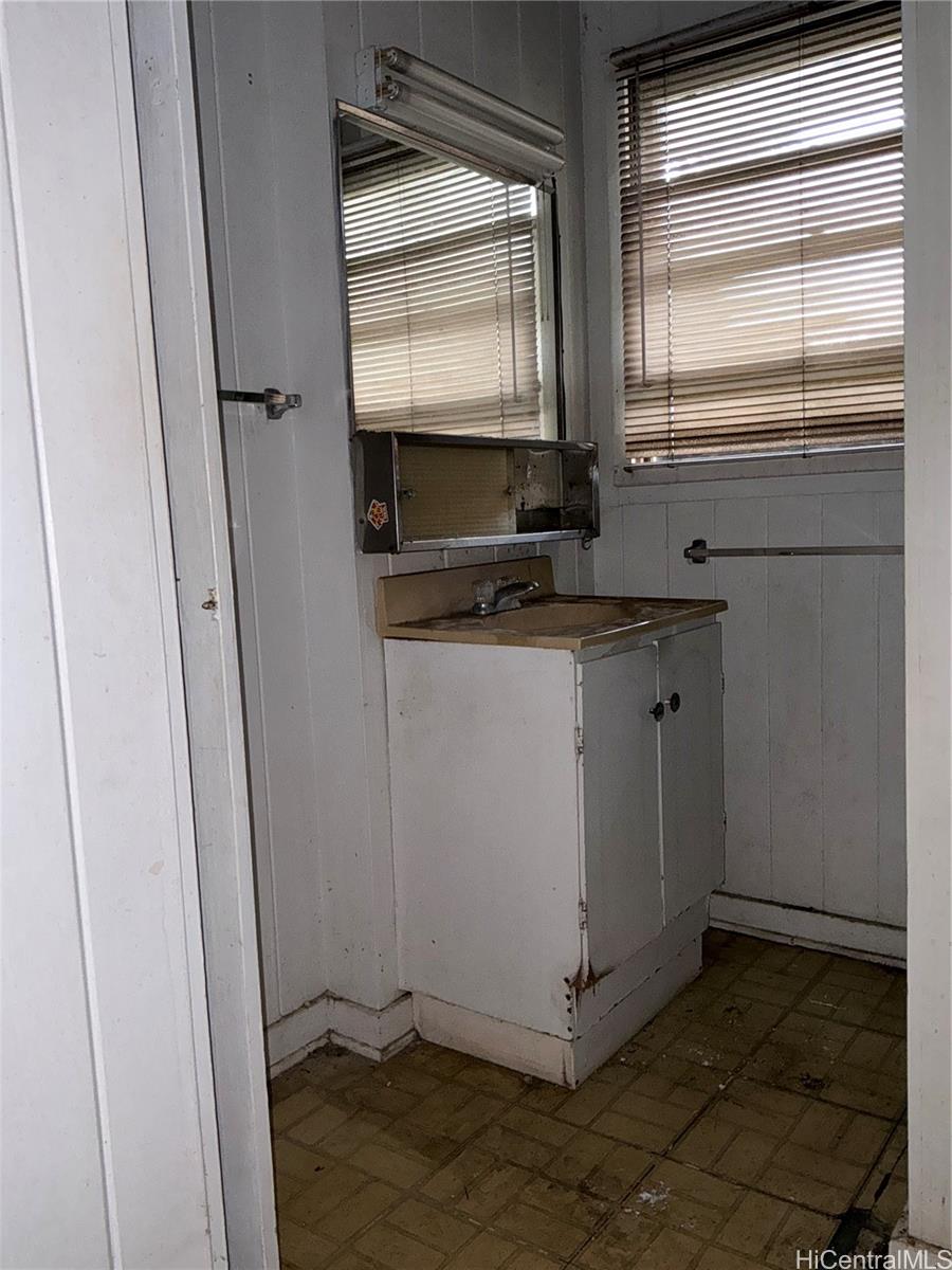 1915  California Ave Wahiawa Heights, Central home - photo 8 of 12