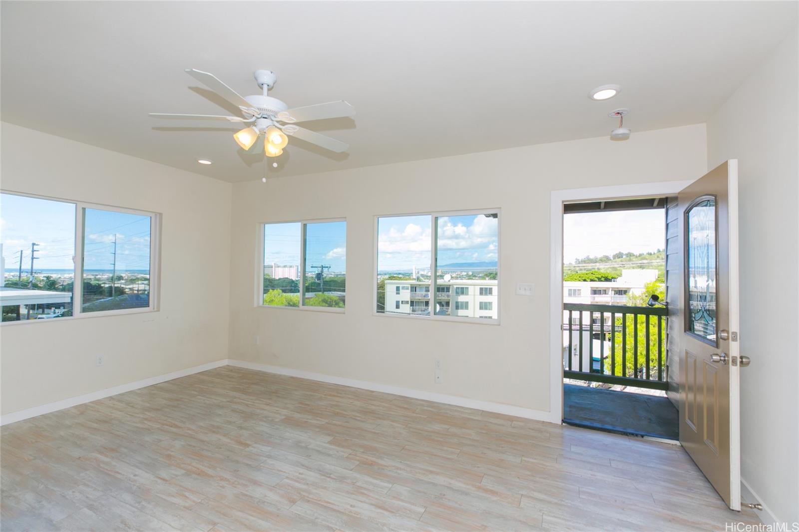 1915 Kalihi Street Honolulu - Rental - photo 2 of 22