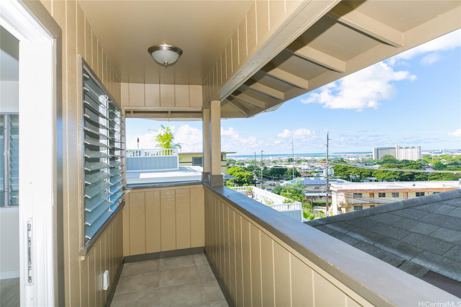 1915 Kalihi Street Honolulu - Rental - photo 13 of 22