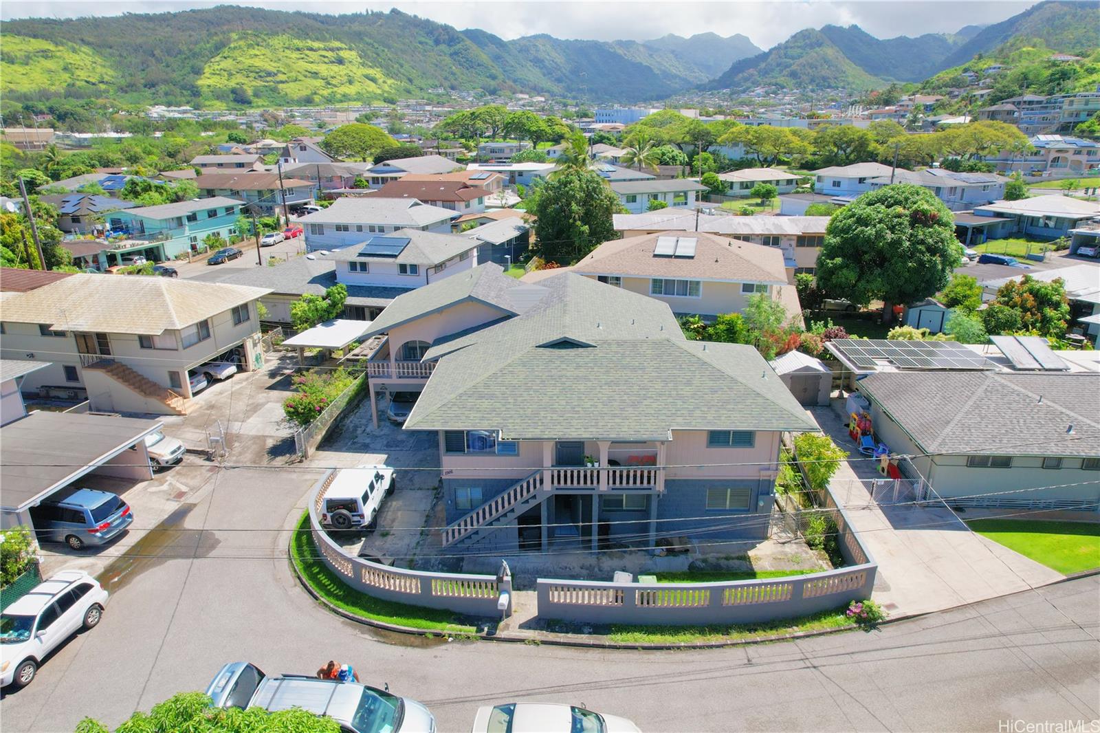 1916  Ulana Place Kalihi-lower, Honolulu home - photo 3 of 25