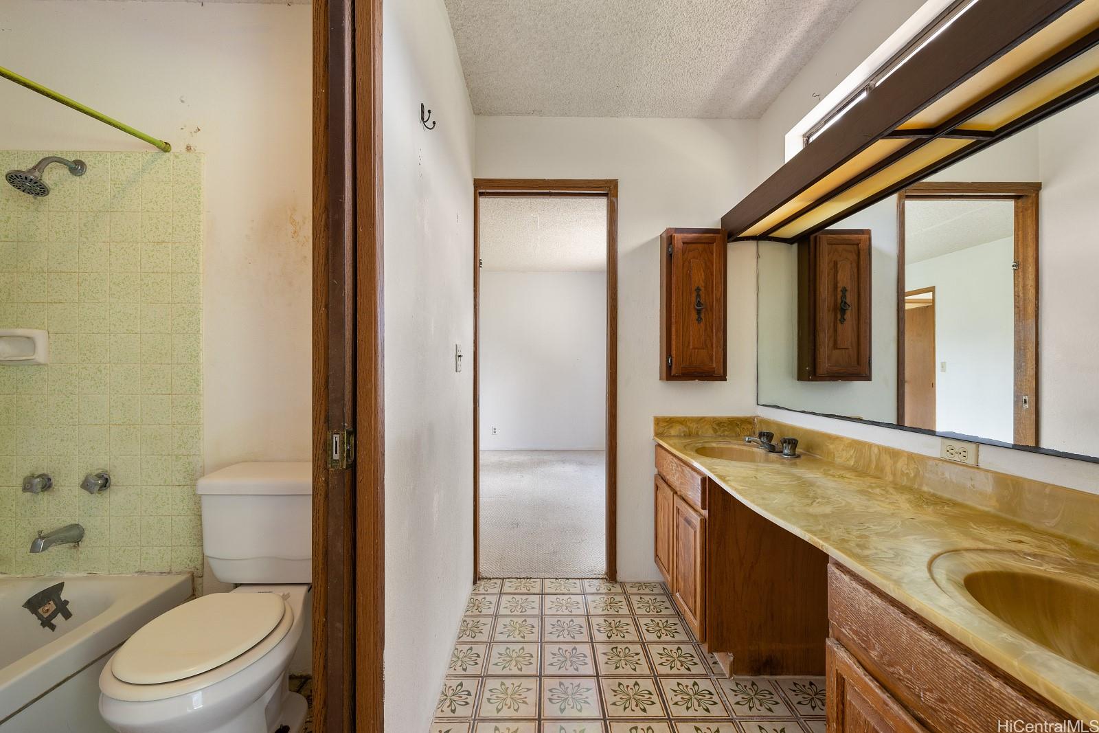 1918  Hawane Place Waialae Iki, Diamond Head home - photo 11 of 25