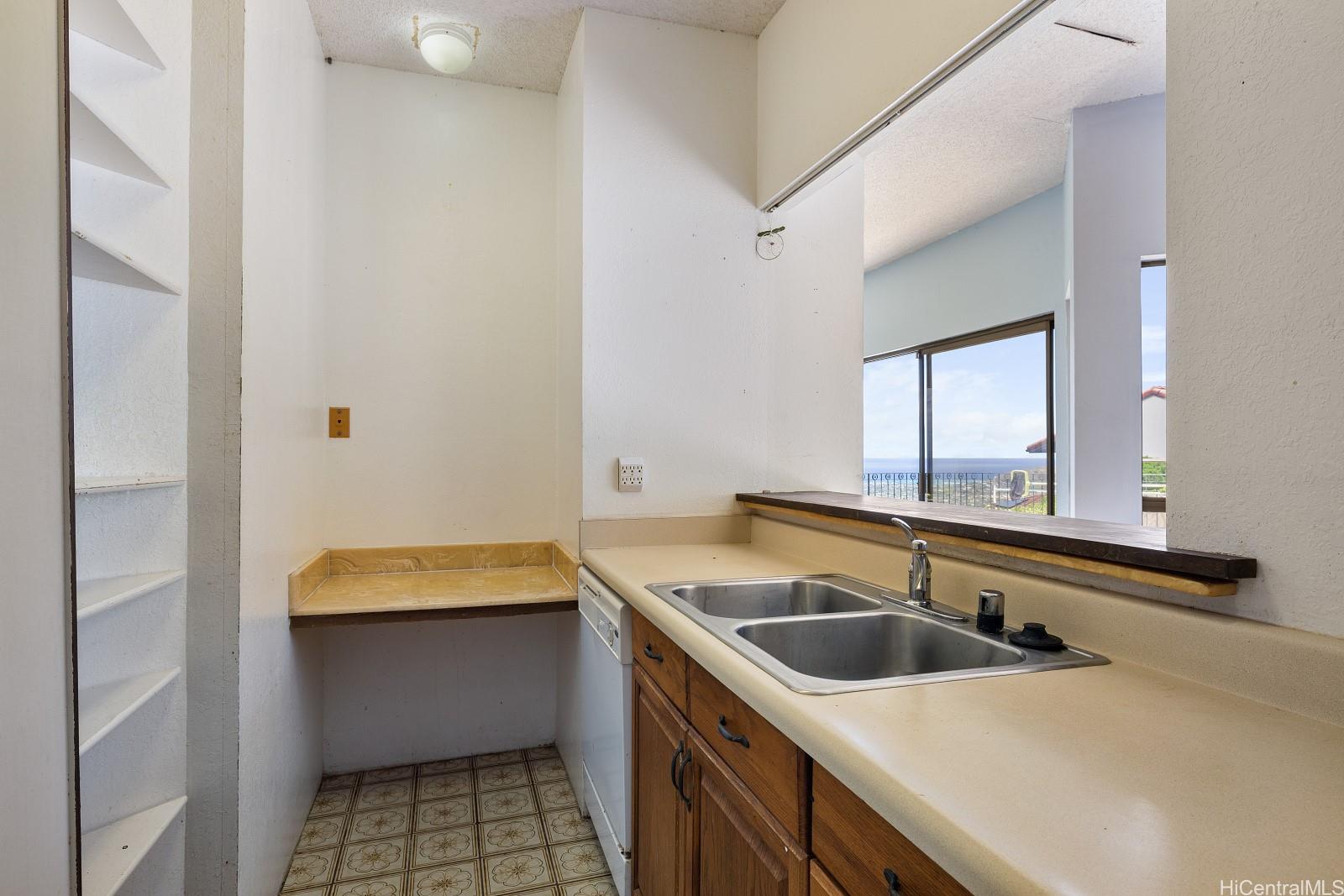 1918  Hawane Place Waialae Iki, Diamond Head home - photo 16 of 25