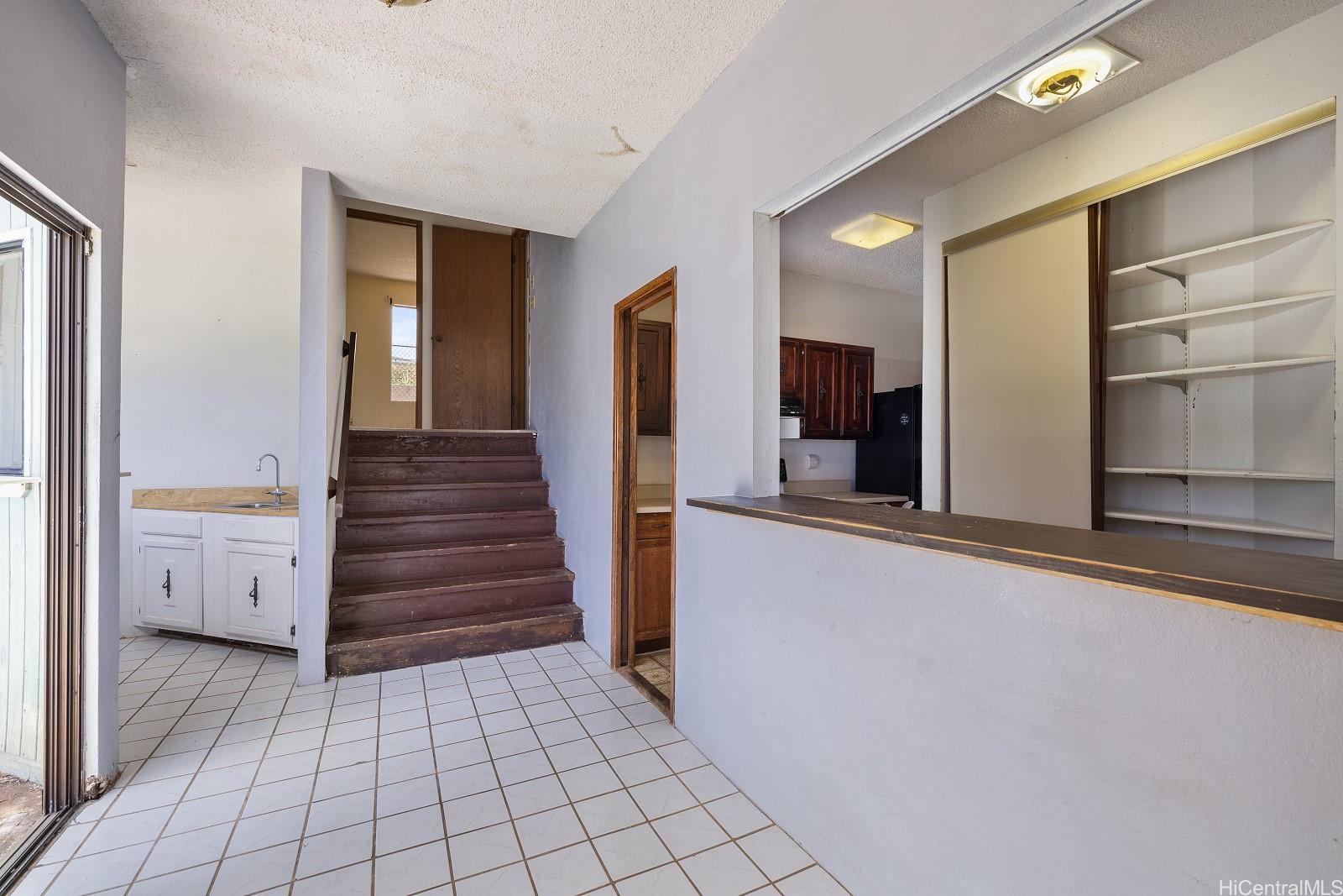 1918  Hawane Place Waialae Iki, Diamond Head home - photo 19 of 25