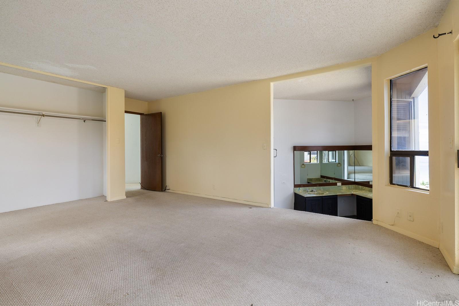1918  Hawane Place Waialae Iki, Diamond Head home - photo 4 of 25