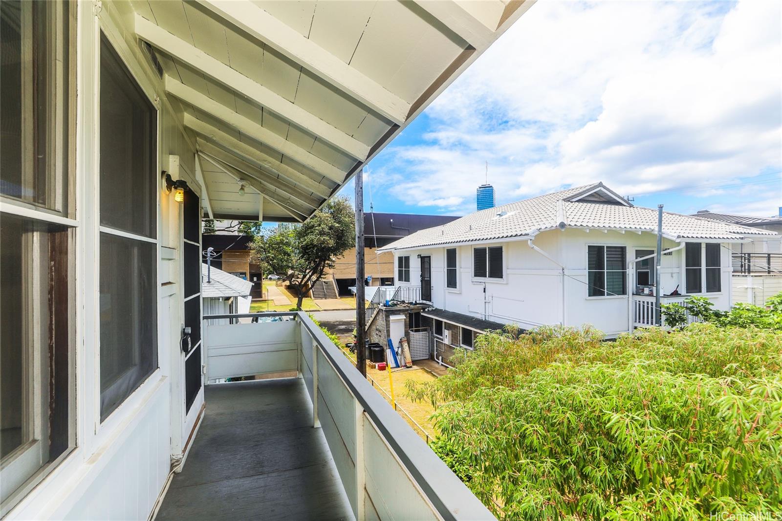 1918 Waiola St Honolulu - Rental - photo 17 of 19