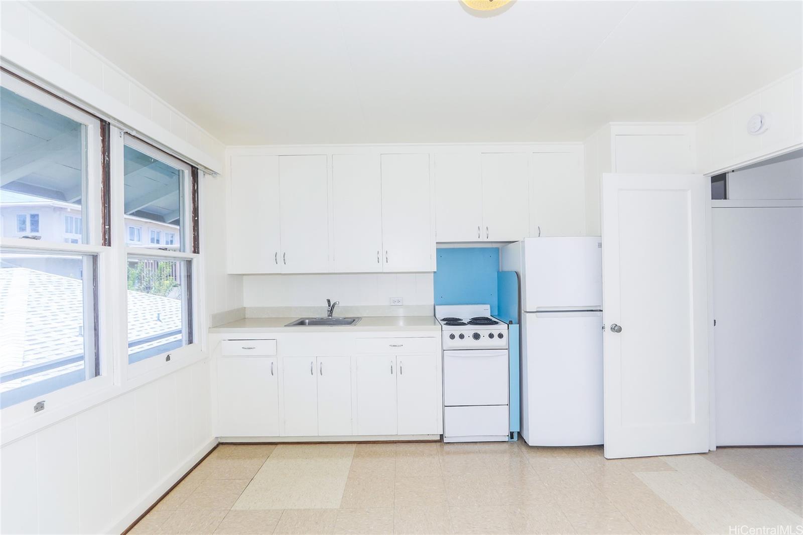 1918 Waiola St Honolulu - Rental - photo 7 of 19