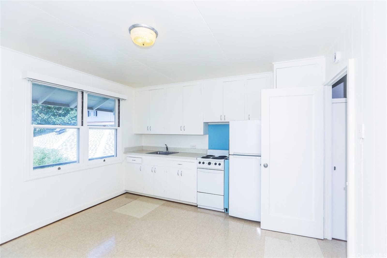 1918 Waiola St Honolulu - Rental - photo 8 of 19