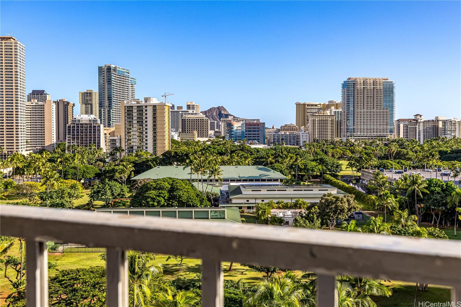 Inn On The Park condo # 1003, Honolulu, Hawaii - photo 6 of 10