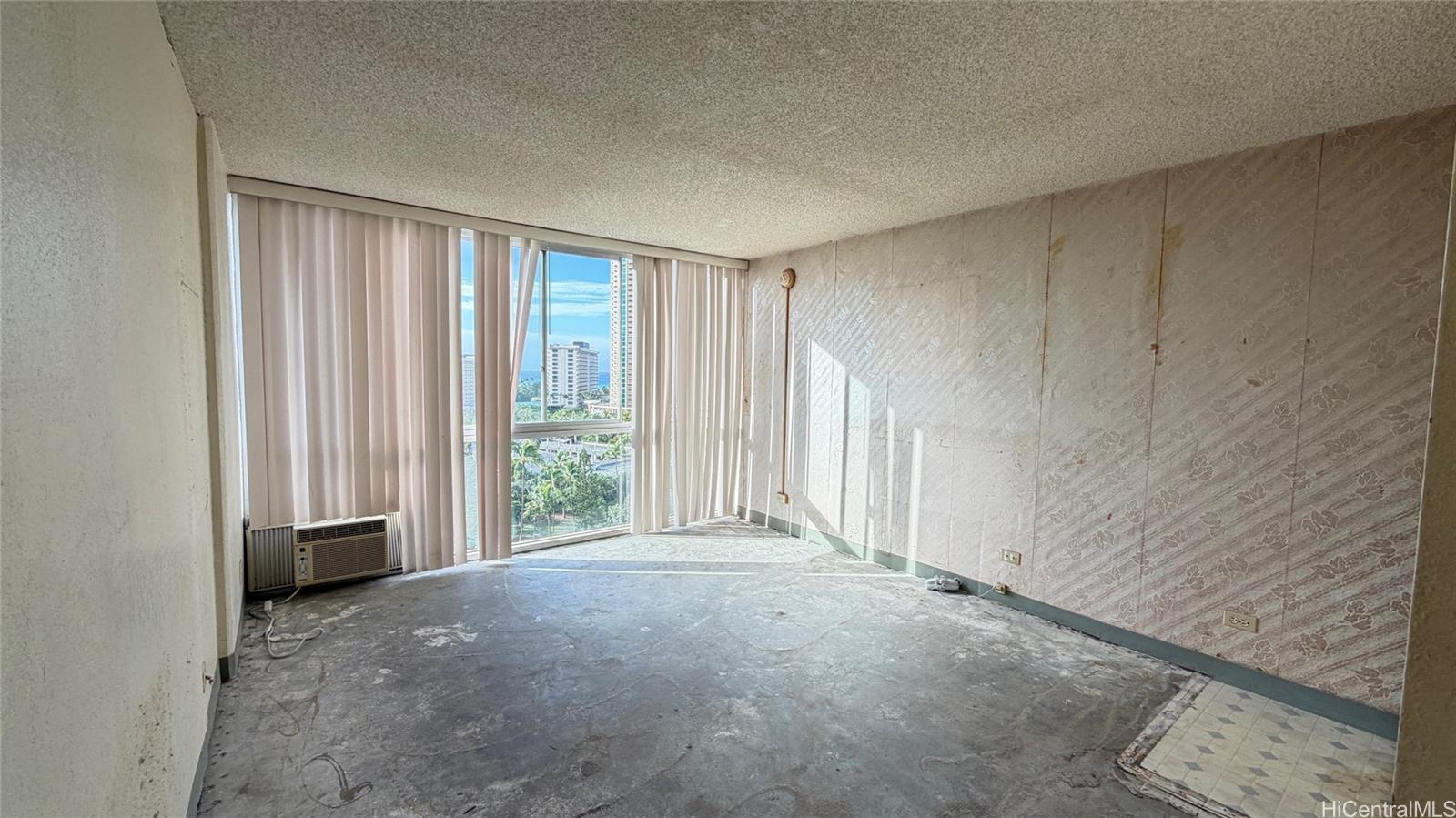 Inn On The Park condo # 1115, Honolulu, Hawaii - photo 2 of 12