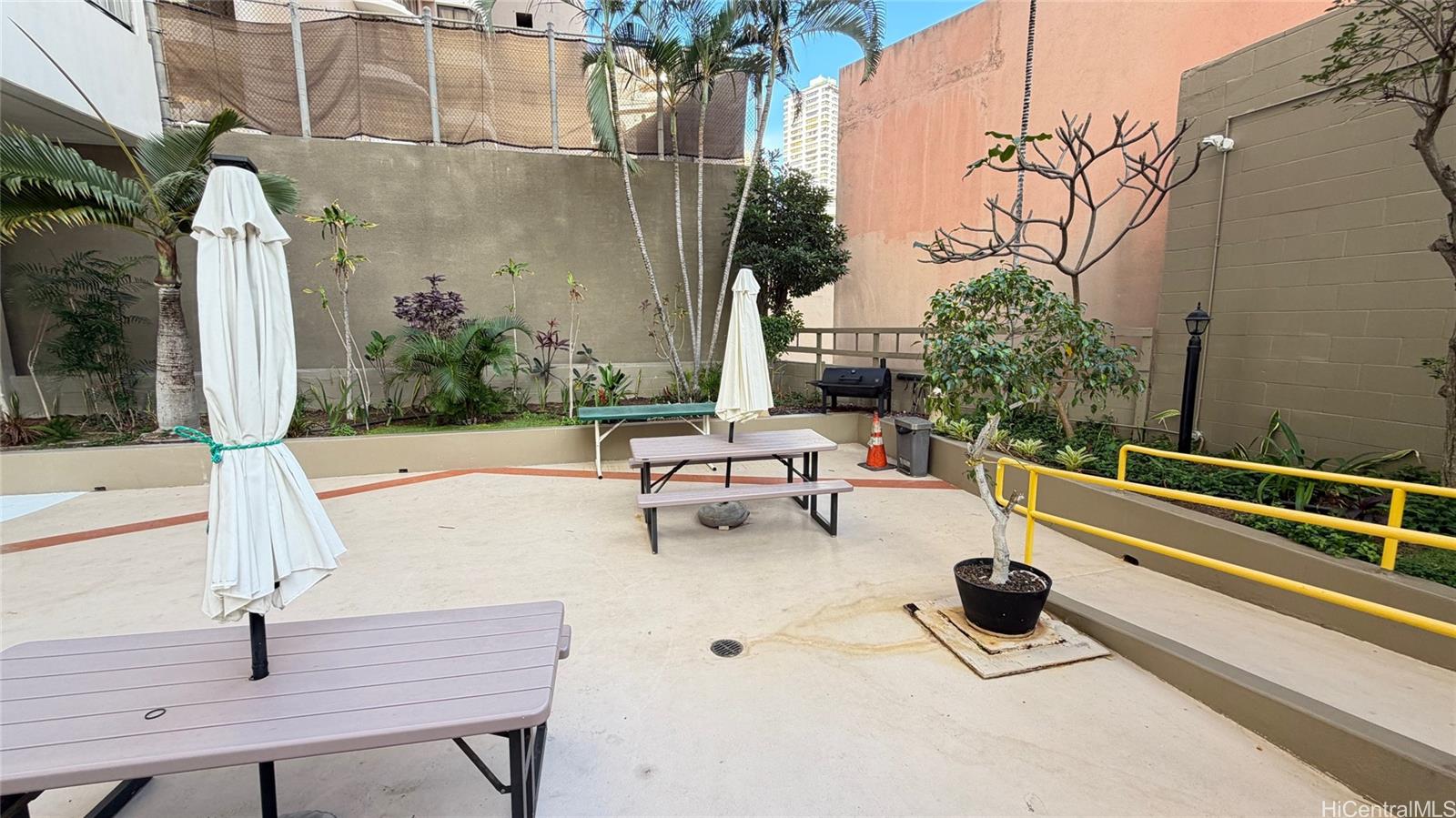 Inn On The Park condo # 1115, Honolulu, Hawaii - photo 12 of 12