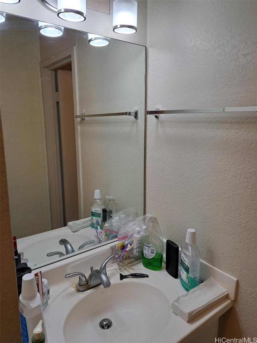 Inn on the Park condo # 1401, Honolulu, Hawaii - photo 5 of 11