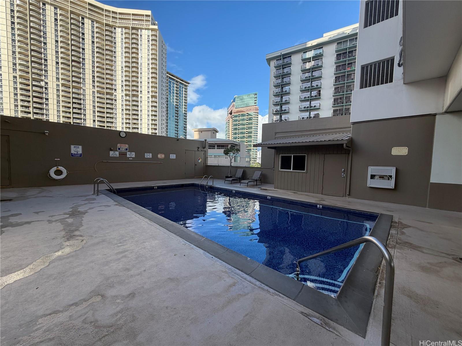 Inn On The Park condo # 1414, Honolulu, Hawaii - photo 16 of 17