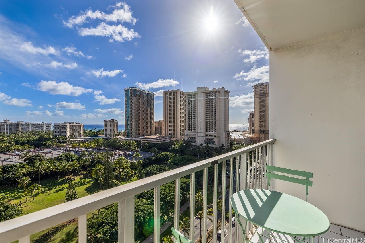 Inn On The Park condo # 1507, Honolulu, Hawaii - photo 12 of 19