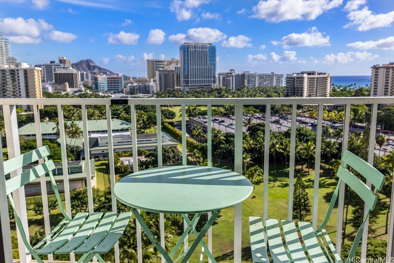 Inn On The Park condo # 1507, Honolulu, Hawaii - photo 3 of 19